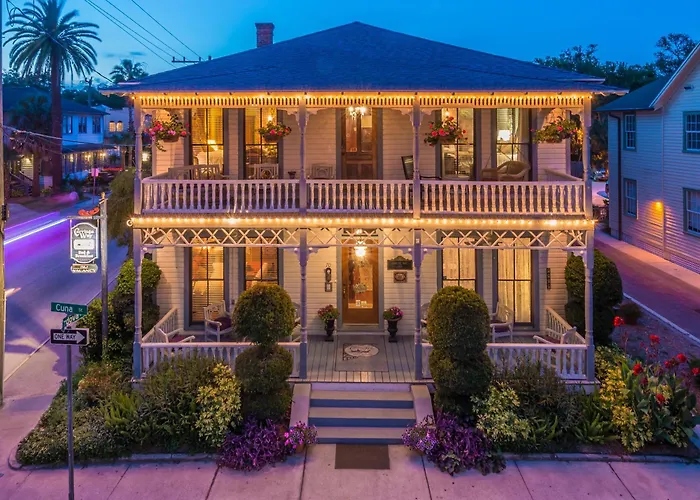 Carriage Way Inn Bed & Breakfast Adults Only - 21 Years Old And Up